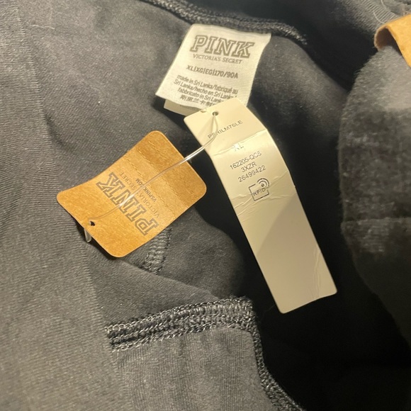 Pink by Victoria's Secret V-Shape Crossover Skort Skirt in Black w/ Pockets XL. - Picture 6 of 6